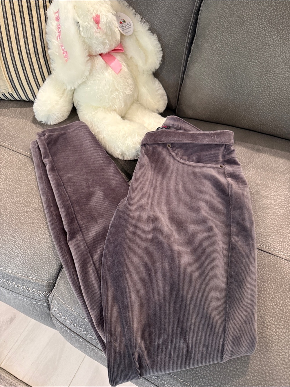 Women Corduroy Leggings in Dusty Plum/Greyish color